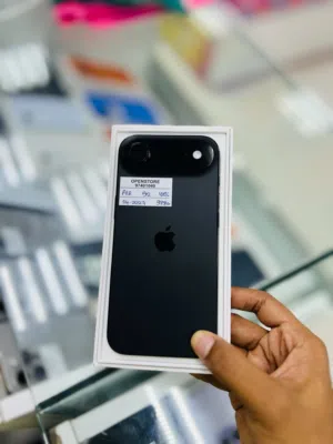 iPhone 17 Air - 512 GB - Box piece- Nice and neat working - Apple warranty 04/2027