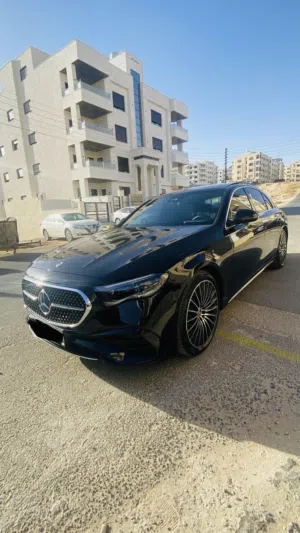 Sedan Mercedes Benz in Amman
