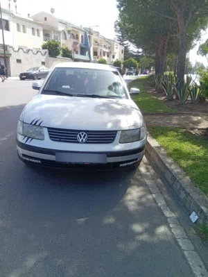 Volkswagen . Passat . 1998 . Used2