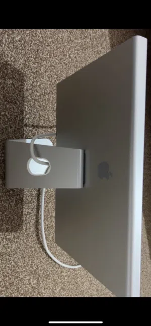 شاشه ابل اجديده بي الباكو