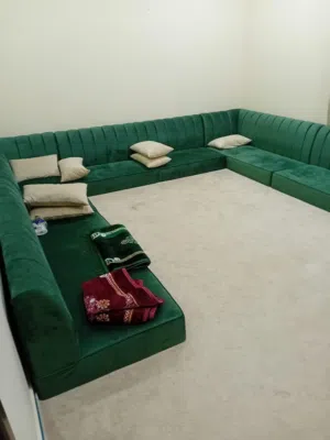 طقم جلوس بحالة ممتازة
