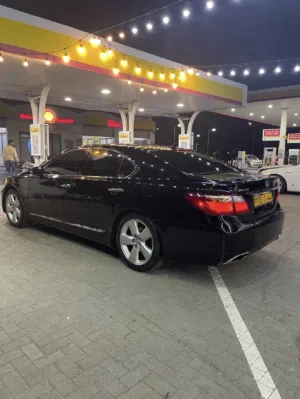 Used Lexus LS in Al Batinah