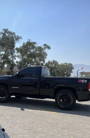 Used GMC Sierra in Fujairah