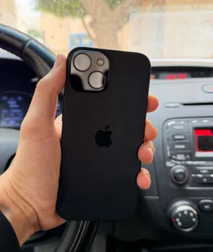 iPhone 15 محلي