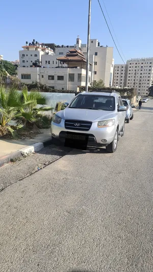 used-hyundai-santa-fe-in-ramallah-and-al-bireh