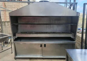 عدة مطعم مشاوي للبيع بحالة ممتازة