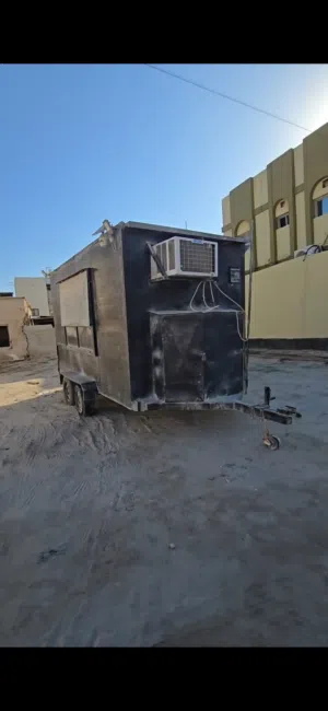 للبيع فود ترك مع جنريتر ديزل