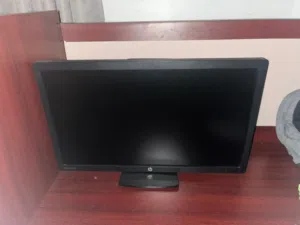 23 HP monitors for sale  in Muscat