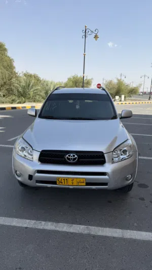 Used Toyota RAV 4 in Al Dakhiliya