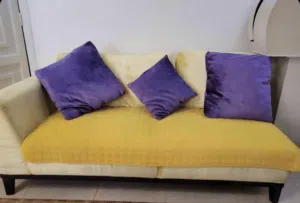 كنب زاويتين مع طاولة