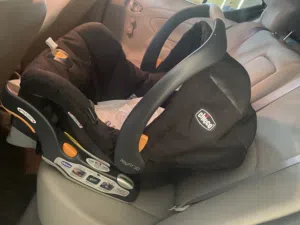 Chicco Infant Car Seat with Base - Good Condition