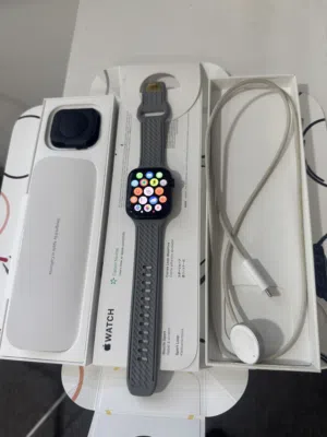 للبيع Apple Watch Series 9 (GPS) – حجم 45mm
