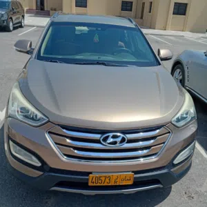 سيارة هيونداي سنتافي 2015 خليجي مستعملة بمواصفات عالية وبحالة ممتازة