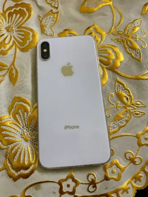 Apple iPhone X 64 GB in Amman
