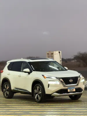 Used Nissan Rogue in Al Batinah