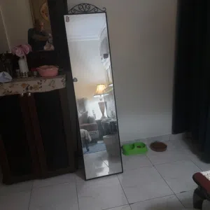 مرايا طولية بطول الجسم إرتفاع 170 سم وعرض 50 سم .. بحالة الجديدة للبيع 70 ريال