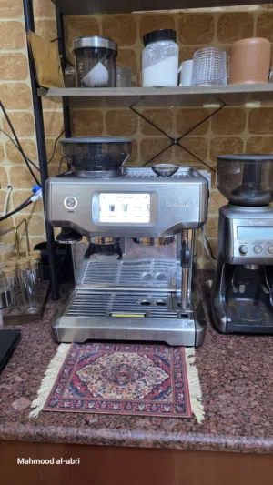 مكينة Breville Barista Touch مع المطحنة من نفس النوع