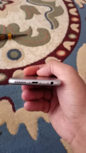 Apple iPhone 6S 64 GB in Sana'a