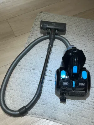 2000W Vacuum Cleaner Black &Decker
