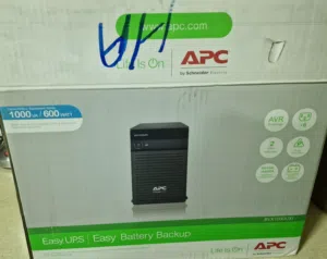جهاز UPS Schneider حديث