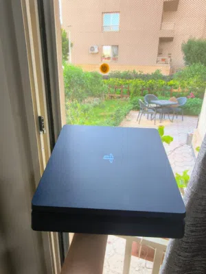 Playstation 4 slim 1-terabytes with 1 controller