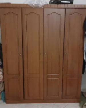 دولاب خشبي للبيع