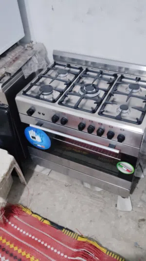 نبيع طباخ 5 شعله بحاله ممتازه مقاس 60 في 90 بحاله ممتازه معا التوصل التشغيل والكفاله حملات ثقيله