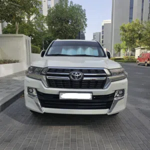 2021 Toyota Land Cruiser GXR Grand Touring V6  GCC Specs  First Owner  Full Option