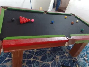 طاوله بلياردو سبعه قدم