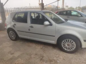 قولف 4 دكاترة