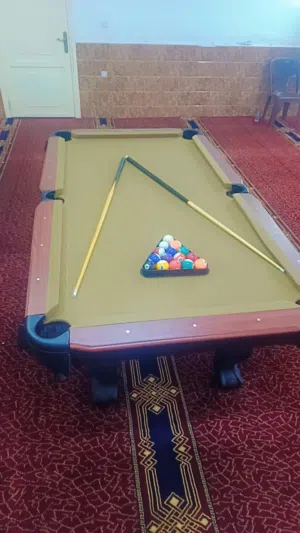 بلياردو خشب مقاس كبير 230 سم جديد بالكرتونه مع كامل الأغراض