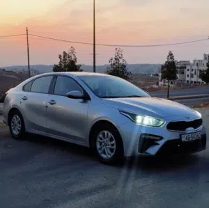 سياره للبيع بداعي السفر المستعجل KIA k3