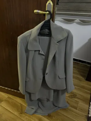 بدله تلاته قطع مستعمله مره وحده للبيع