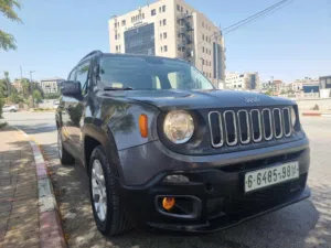 Jeep renegade 2016  فل سيارة مش ناقصها شي  فتحة بنو راما  جنط مغنيسيوم  مري كهرباء  نظام sport كلشي