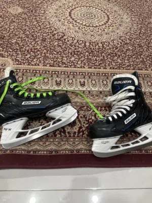 سكيت مقاس 38 او 39 نوعه XLP او bauer