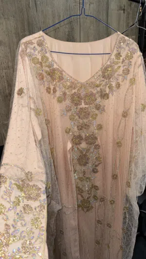 ثوب للبيع من Orion boutiqe