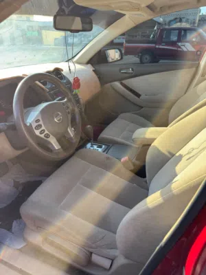 Used Nissan Altima in Al Batinah