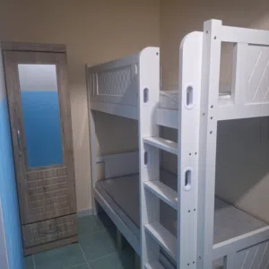 سكن شباب شهري جديد ونظيف عدد ساكنين قليل شامل