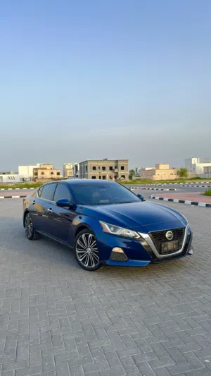 Used Nissan Altima in Al Batinah