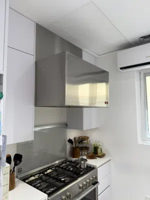 هود مع شفاط لسحب راحة الاكل