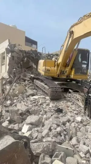 هدم قسائم وازالة انقاض ومقاولات حفر مع استخراج تراخيص الامن والسلامة