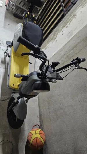 للبيع سكوتر كهربائي