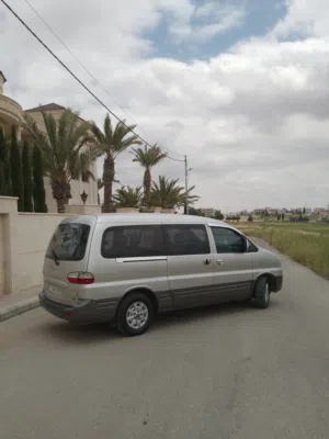 باص ستركس H1