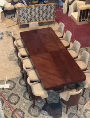 طاولات طعام