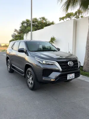 2024 Toyota Fortuner Low mileage under warranty zero accident