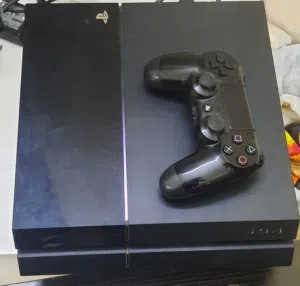Ps4 forsale with controller jailbreakable