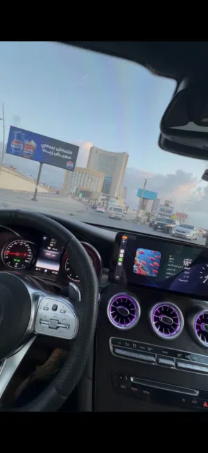 مرسيدس glc فل رقم واحد لون ابيض