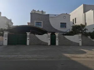 700 m2 4 Bedrooms Townhouse for Sale in Muscat Seeb