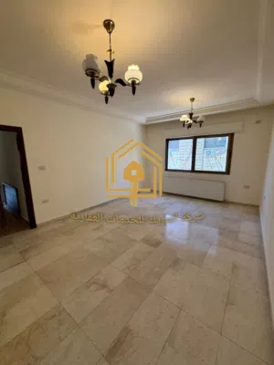 شقة * مميزة * 4نوم * مطلة * موقع مميز * خلدا