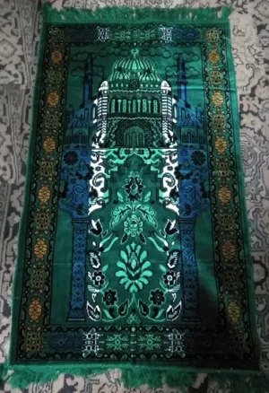 مجموعه من سجادة صلاة وارد تركيا